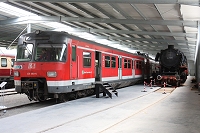 S-Bahn Triebzug 420 300 und Dampflok 44 1681 in der SVG Eisenbahn-Erlebniswelt. Bildautor: Rainer Vogler